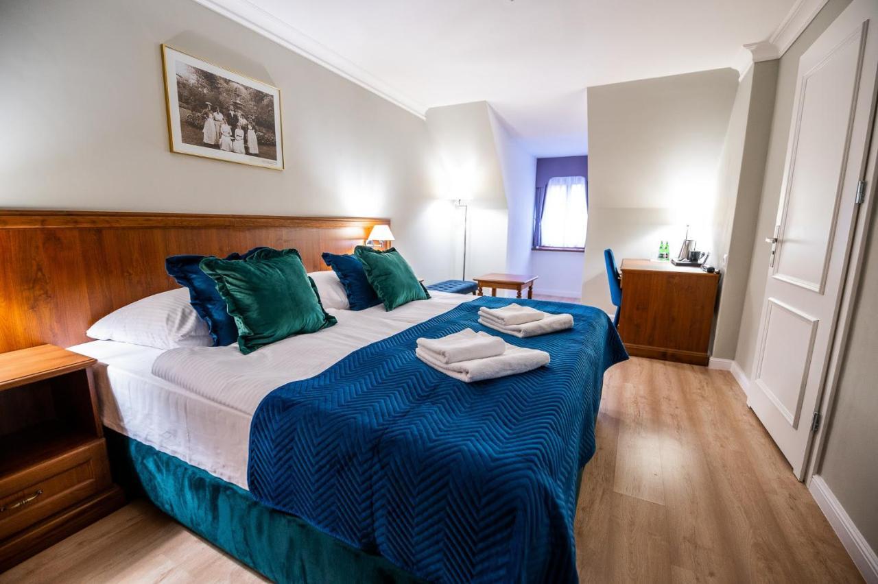 Ksiaz Hotel 3*